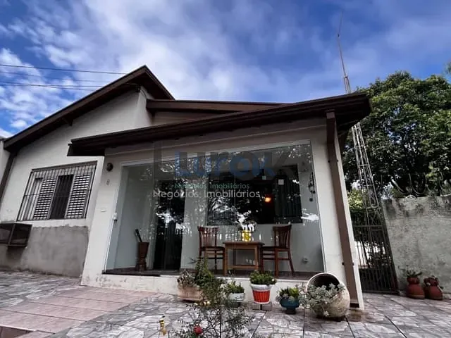 Casa com 332m² 3 quartos e 3 banheiros, à venda, no bairro Vila Santana em Valinhos
