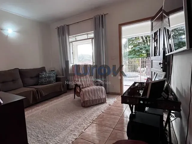 Casa com 332m² 3 quartos e 3 banheiros, à venda, no bairro Vila Santana em Valinhos