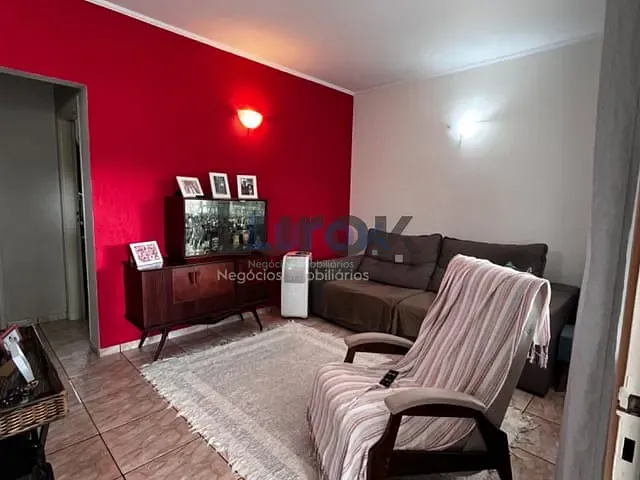 Casa com 332m² 3 quartos e 3 banheiros, à venda, no bairro Vila Santana em Valinhos