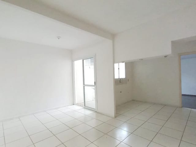 Casa 2 quartos e 1 banheiro, à venda, no bairro Três Vendas em Pelotas
