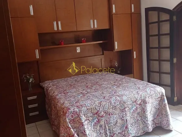 Casa com 336m² 4 quartos e 4 banheiros, à venda, no bairro Campos Elíseos em Taubaté