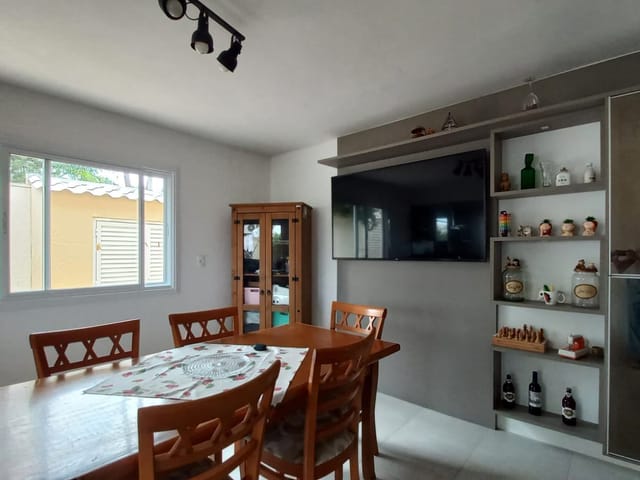 Casa com 885m² 3 quartos e 3 banheiros, à venda, no bairro Laranjal em Pelotas