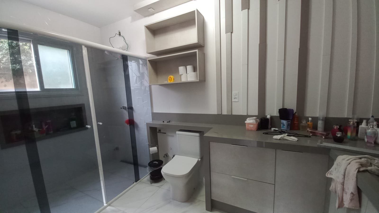 Casa à venda no Laranjal, Pelotas - 150 m² 3 quartos (sendo 1 suíte com closet), espaço gourmet com churrasqueira, piscina e amplo pátio. - 11