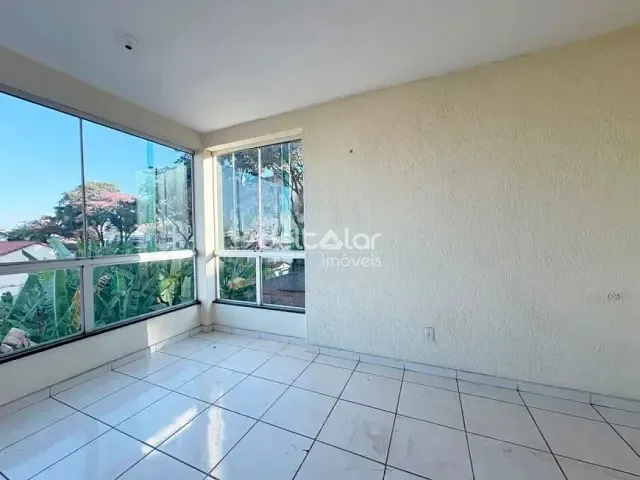 Casa com 102m² 3 quartos e 2 banheiros, para alugar, no bairro Planalto em Belo Horizonte