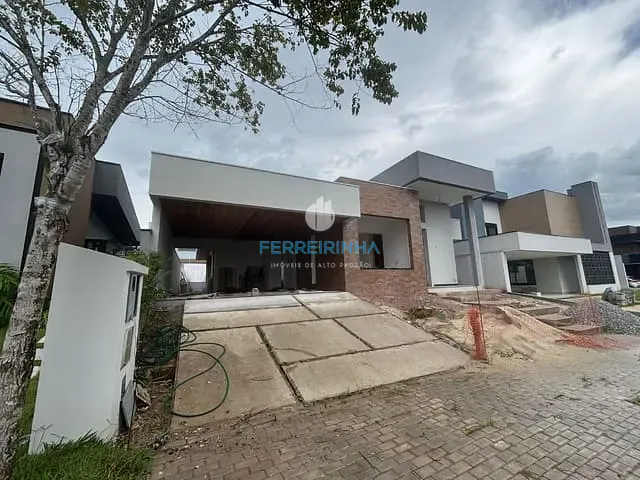 Casa com 450m² 3 quartos e 3 banheiros, à venda, no bairro Colinas do Paratehy em São José dos Campos