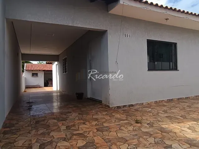 Casa 2 quartos e 3 banheiros, à venda ou para alugar, no bairro Conjunto Novo Centauro em Arapongas