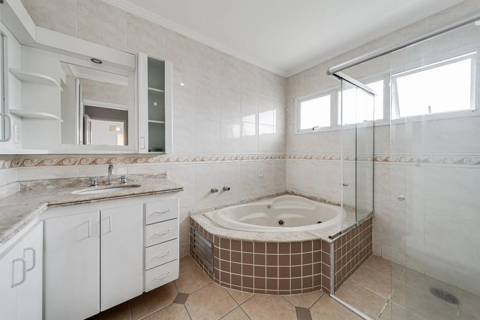 Casa, 4 quartos, 320 m² - Foto 31