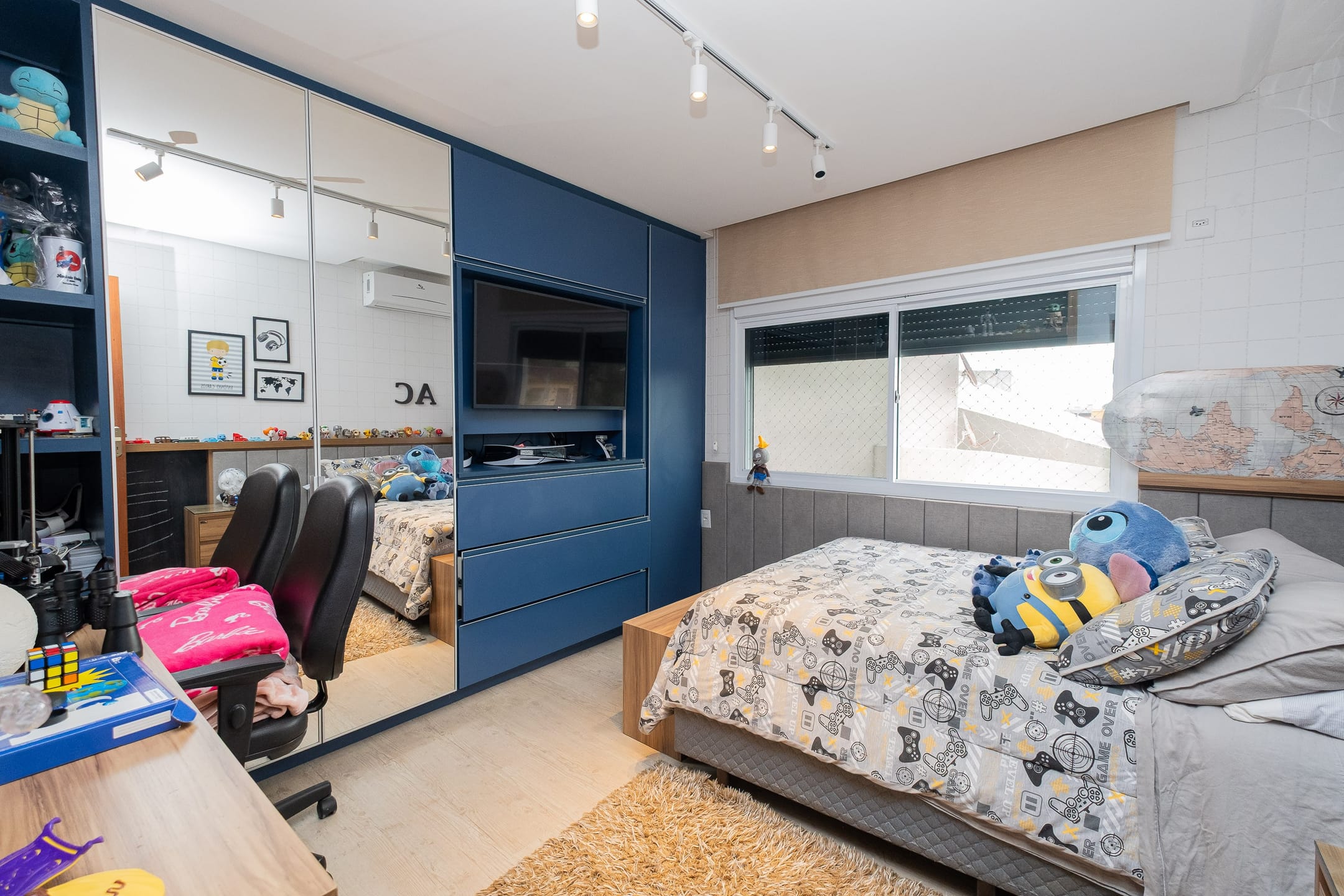 Casa à venda no Laranjal, Pelotas - 252 m², 4 quartos (sendo 1 suíte), móveis planejados e ampla área de lazer com churrasqueira e piscina, - 10