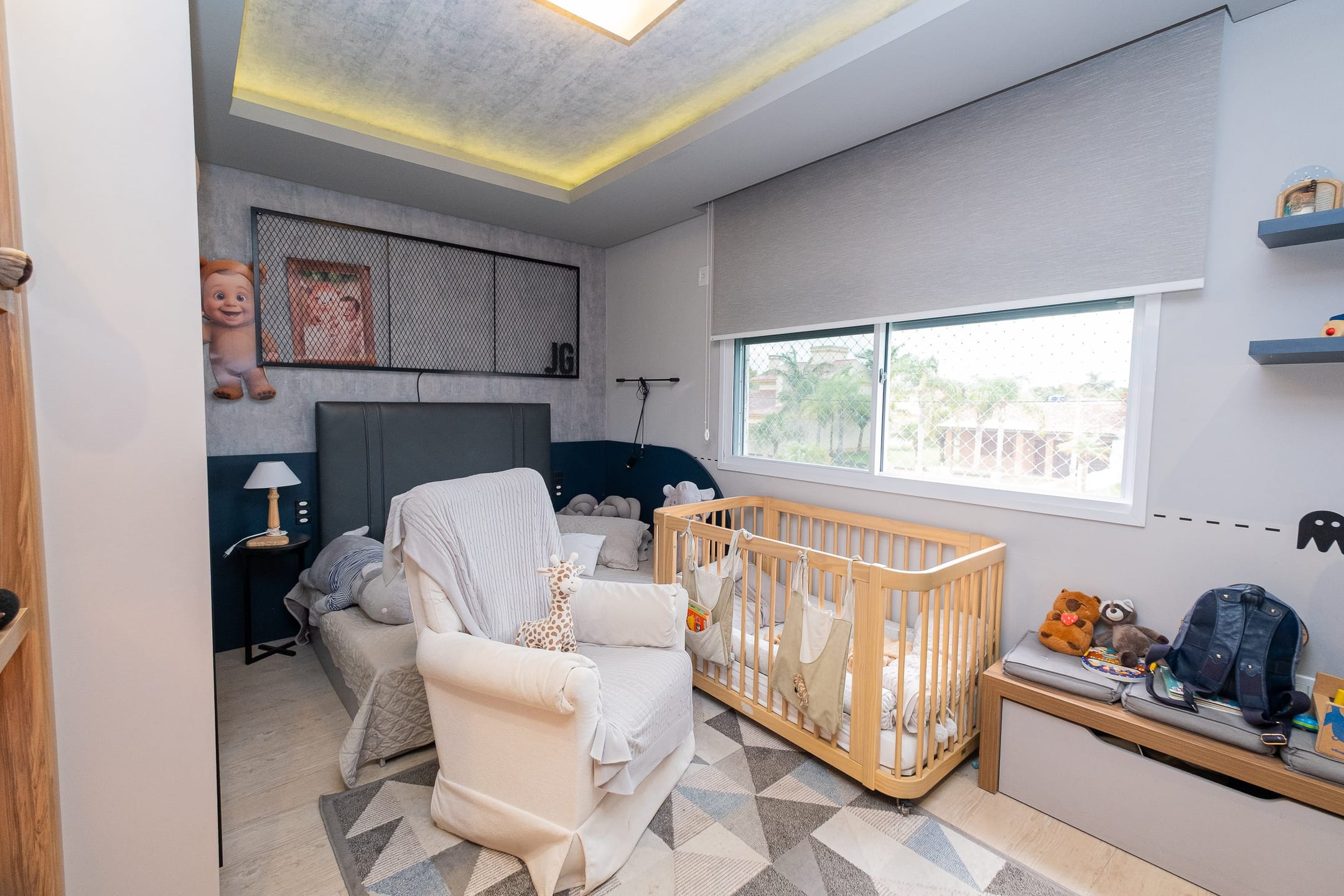 Casa à venda no Laranjal, Pelotas - 252 m², 4 quartos (sendo 1 suíte), móveis planejados e ampla área de lazer com churrasqueira e piscina, - 12