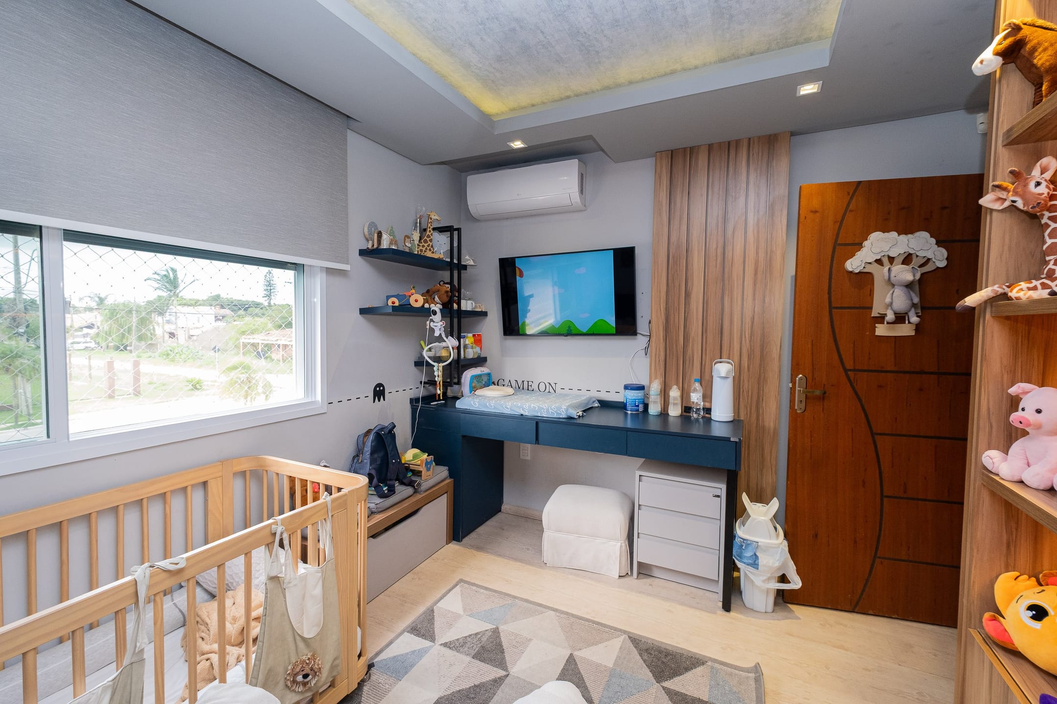 Casa à venda no Laranjal, Pelotas - 252 m², 4 quartos (sendo 1 suíte), móveis planejados e ampla área de lazer com churrasqueira e piscina, - 13