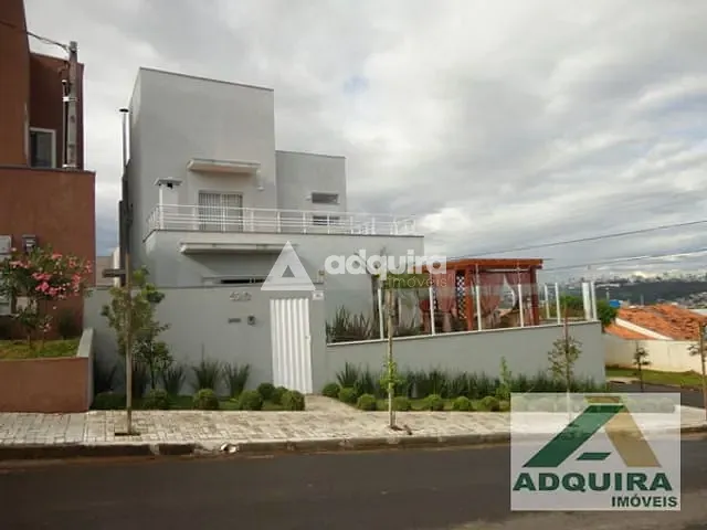 Casa com 131m² 3 quartos e 1 banheiro, à venda, no bairro Contorno em Ponta Grossa