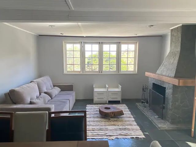 Casa com 1573m² 4 quartos e 1 banheiro, à venda, no bairro Itaipava em Petrópolis
