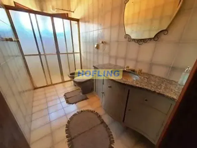Casa com 600m² 5 quartos e 6 banheiros, à venda ou para alugar, no bairro Saúde em Rio Claro