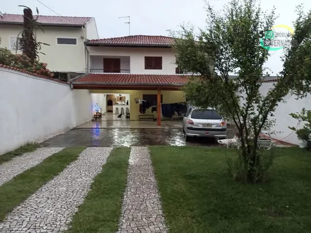 Casa com 300m² 3 quartos e 2 banheiros, à venda, no bairro Jardim Nova Europa em Campinas