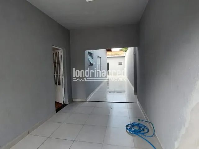 Casa 3 quartos e 2 banheiros, à venda, no bairro Waldemar Hauer em Londrina