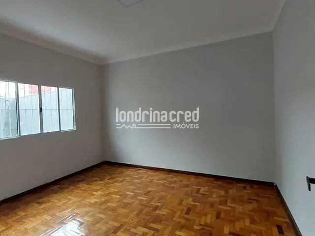 Casa 3 quartos e 2 banheiros, à venda, no bairro Waldemar Hauer em Londrina