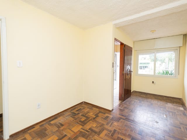 Casa 3 quartos e 1 banheiro, à venda, no bairro Areal em Pelotas
