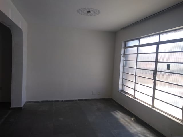 Casa com 131m² 3 quartos e 2 banheiros, à venda, no bairro Centro em Taubaté