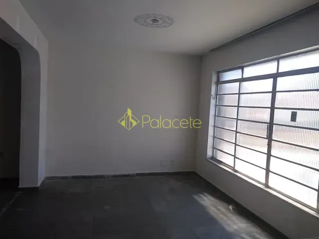 Casa com 131m² 3 quartos e 2 banheiros, à venda, no bairro Centro em Taubaté