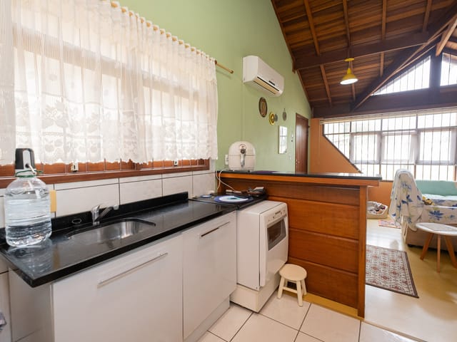 Casa com 100m² 2 quartos e 2 banheiros, à venda, no bairro Areal em Pelotas