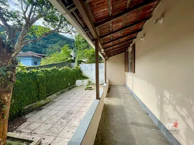 Casa com 430m² 1 quarto e 1 banheiro, à venda, no bairro Bingen em Petrópolis