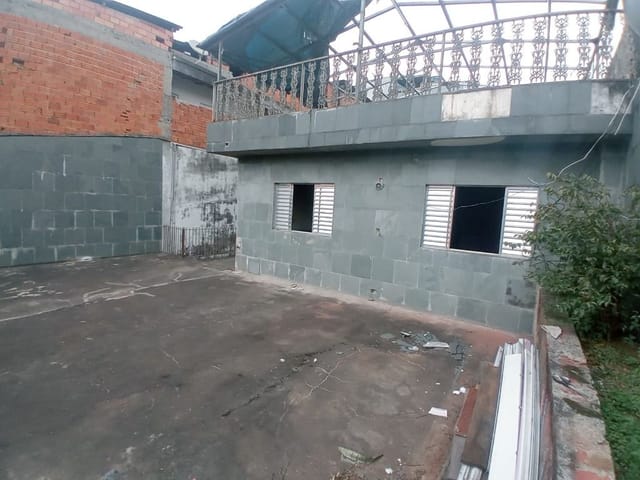 Casa com 250m² 3 quartos e 2 banheiros, à venda, no bairro Parque Santana em Santana de Parnaíba