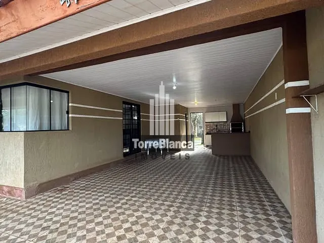 Casa com 495m² 3 quartos e 1 banheiro, à venda ou para alugar, no bairro Uvaranas em Ponta Grossa