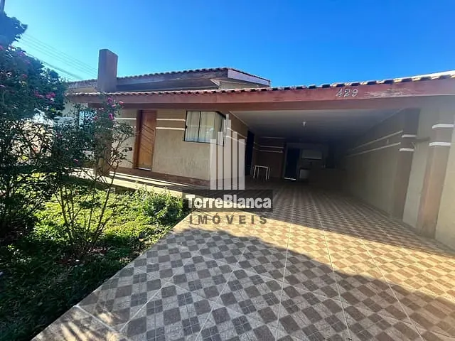 Casa com 495m² 3 quartos e 1 banheiro, à venda ou para alugar, no bairro Uvaranas em Ponta Grossa