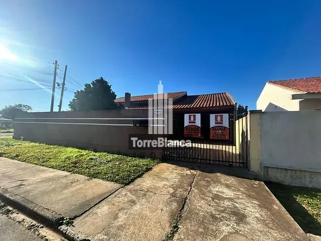 Casa com 495m² 3 quartos e 1 banheiro, à venda ou para alugar, no bairro Uvaranas em Ponta Grossa