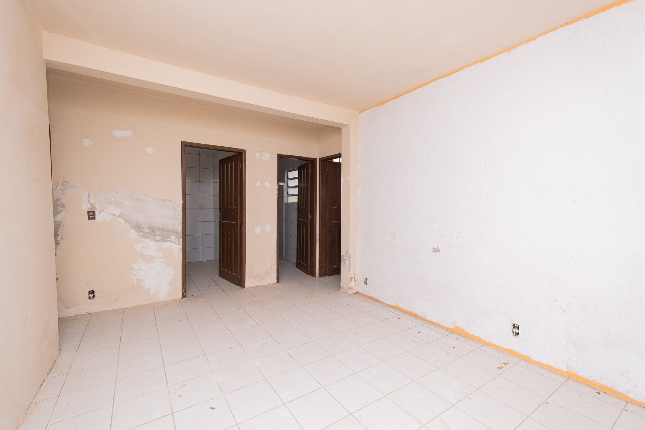 Casa à venda nas Três Vendas, Pelotas - 204 m², 4 quartos (sendo 1 suíte), área de lazer com churrasqueira, garagem coberta e pátio. - 20