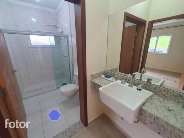 Casa com 252m² 4 quartos e 4 banheiros, à venda ou para alugar, no bairro Urbanova em São José dos Campos