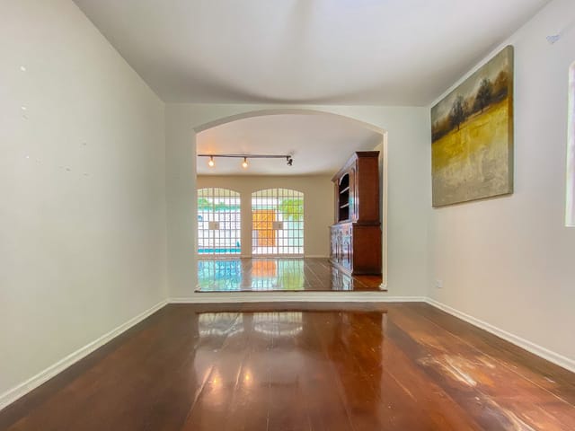 Foto do Casa - Casa tipo para venda em Fazenda Morumbi com 3 quartos, sendo 1 suíte, 440m² | Lares e Andares Imóveis