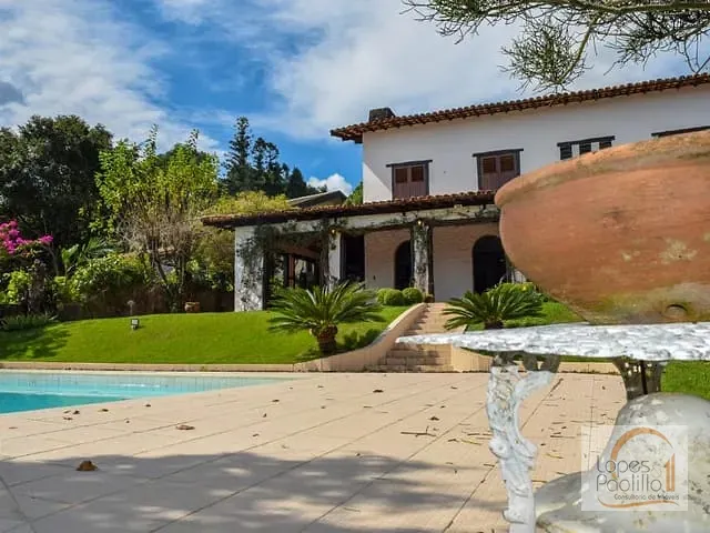 Casa com 1790m² 4 quartos e 6 banheiros, à venda, no bairro Beiral das Pedras em Atibaia