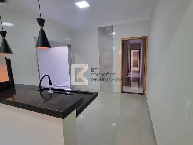 Casa com 125m² 3 quartos e 2 banheiros, à venda, no bairro Vila Brizzola em Indaiatuba