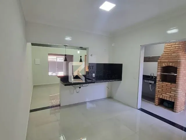 Casa com 125m² 3 quartos e 2 banheiros, à venda, no bairro Vila Brizzola em Indaiatuba