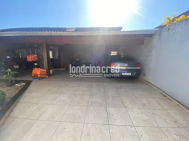 Casa com 330m² 3 quartos e 2 banheiros, à venda, no bairro Califórnia em Londrina