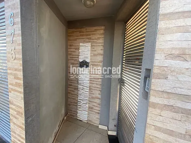Casa com 330m² 3 quartos e 2 banheiros, à venda, no bairro Califórnia em Londrina