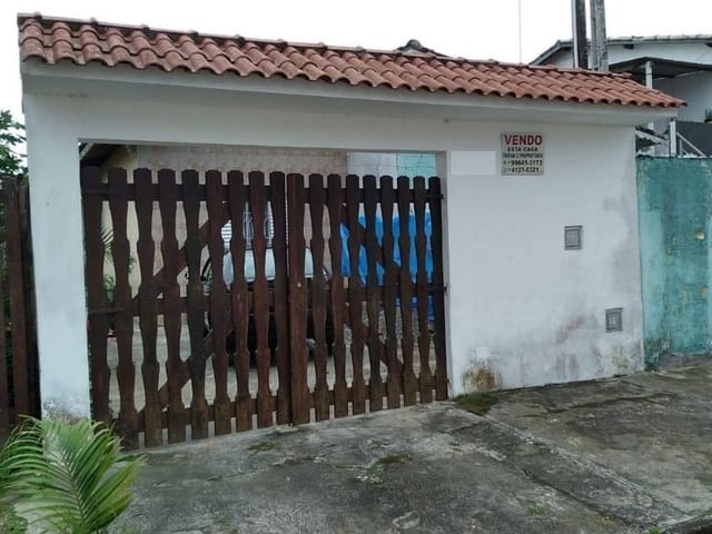 Casa com 60m² 1 quarto e 1 banheiro, à venda, no bairro Jardim Veneza em Peruíbe
