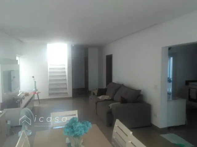 Casa com 250m² 4 quartos e 3 banheiros, à venda, no bairro Jardim Santa Teresa em Taubaté