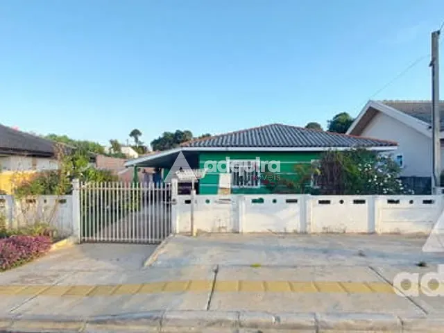 Casa com 462m² 2 quartos e 1 banheiro, à venda, no bairro Uvaranas em Ponta Grossa