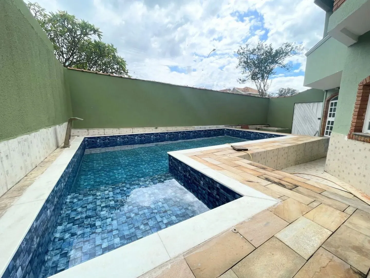 Casa, 3 quartos, 278 m² - Foto 1
