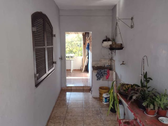 Casa com 252m² 5 quartos e 3 banheiros, à venda, no bairro Jardim Novo Embu em Embu das Artes