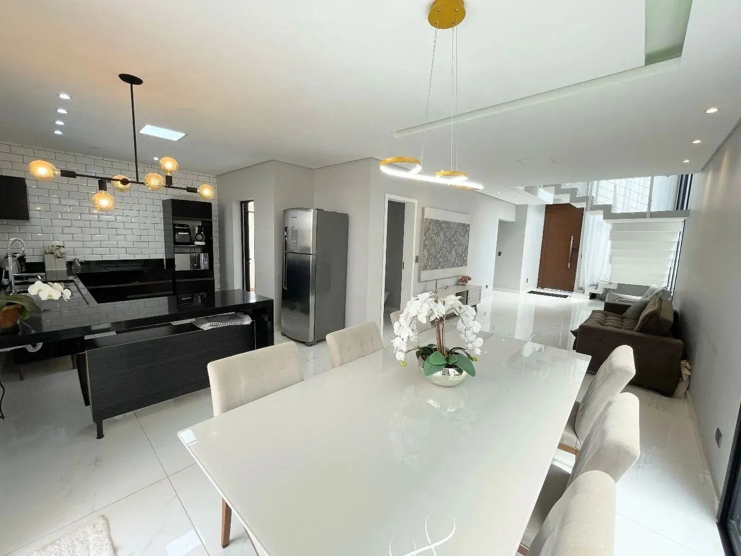 Casa, 4 quartos, 210 m² - Foto 1