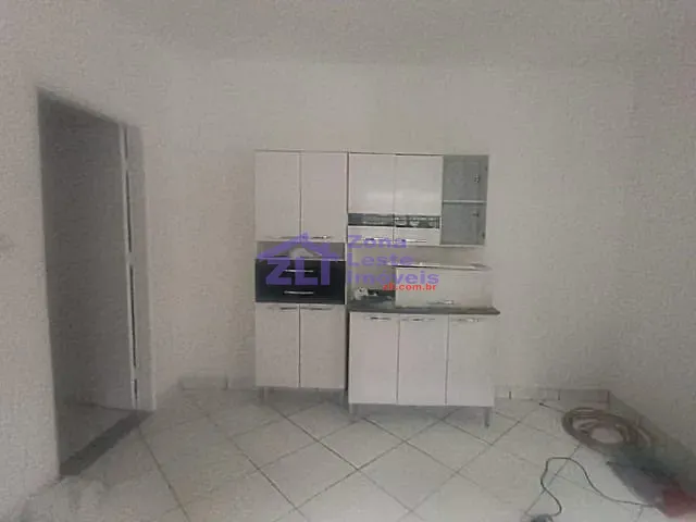 Casa com 100m² 1 quarto e 1 banheiro, para alugar, no bairro Jardim Fernandes em São Paulo