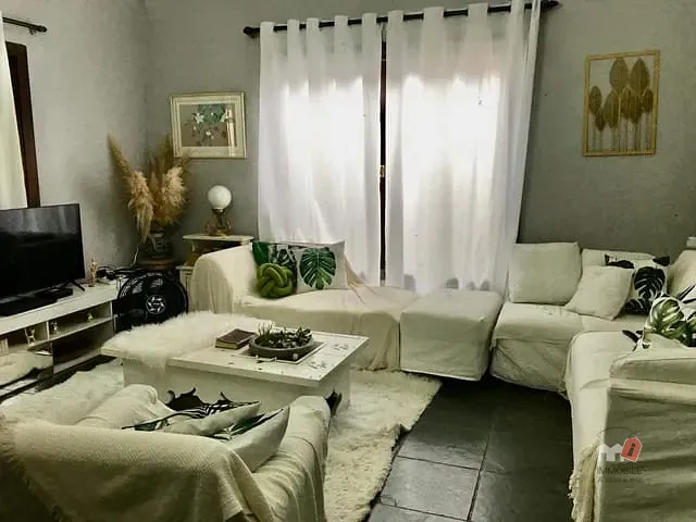 Casa com 1121m², à venda, no bairro Itaipava em Petrópolis