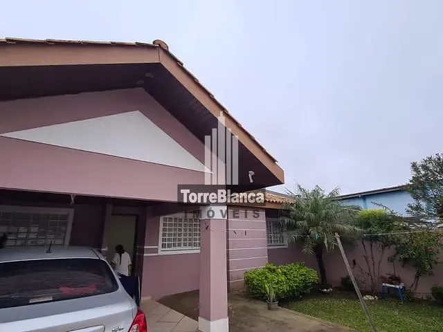 Casa com 316m² 4 quartos e 3 banheiros, à venda, no bairro Uvaranas em Ponta Grossa