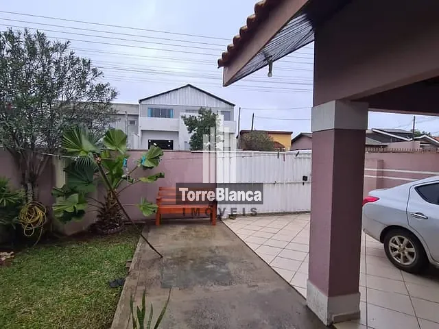Casa com 316m² 4 quartos e 3 banheiros, à venda, no bairro Uvaranas em Ponta Grossa