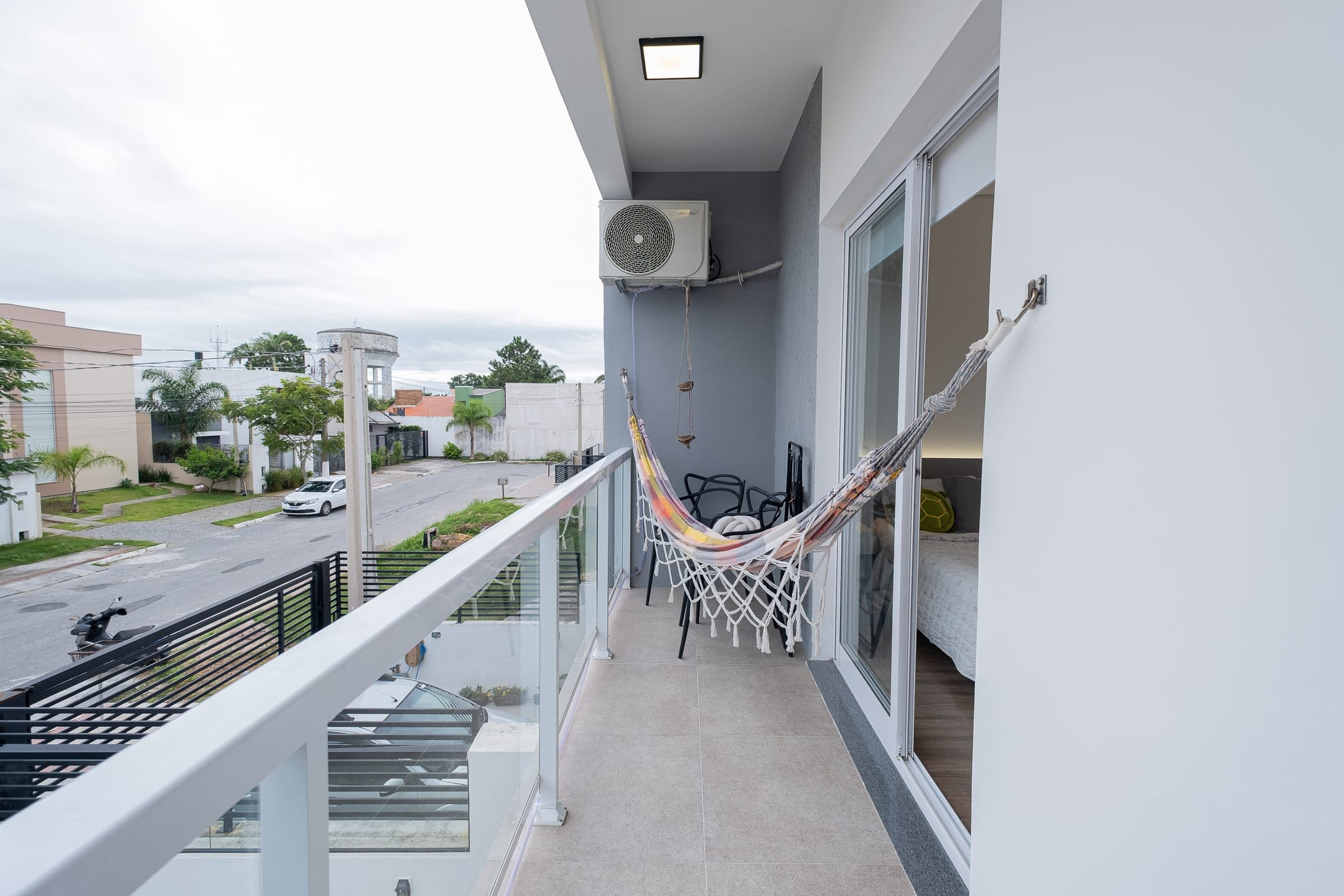 Casa mobiliada à venda no Amarilis, Laranjal - 125 m², 1 quarto (sendo suíte com closet), móveis de alto padrão e área gourmet com pátio. - 13