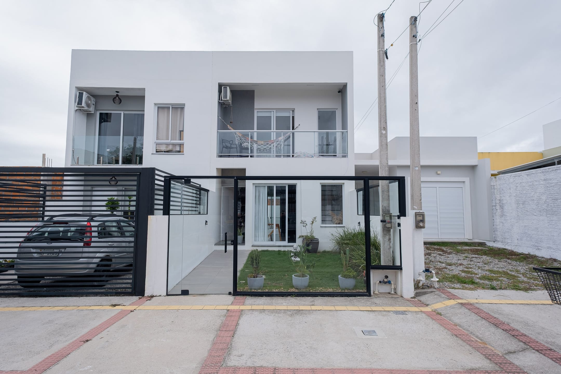 Casa mobiliada à venda no Amarilis, Laranjal - 125 m², 1 quarto (sendo suíte com closet), móveis de alto padrão e área gourmet com pátio. - 19