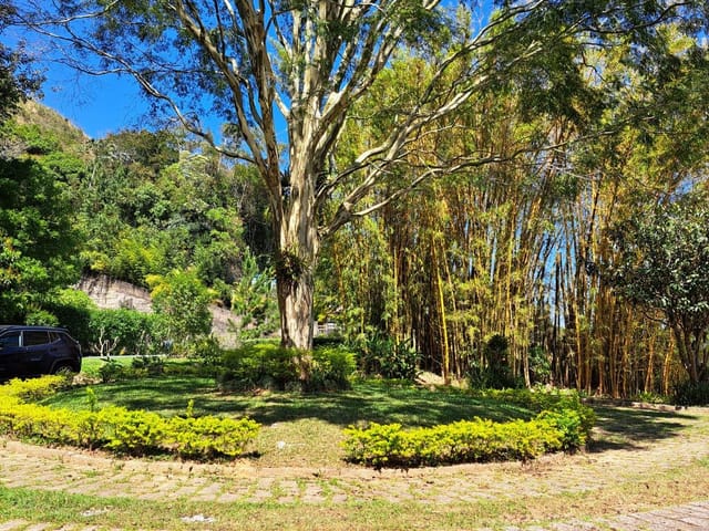 Casa com 2287m² 5 quartos e 2 banheiros, à venda, no bairro Centro em Petrópolis